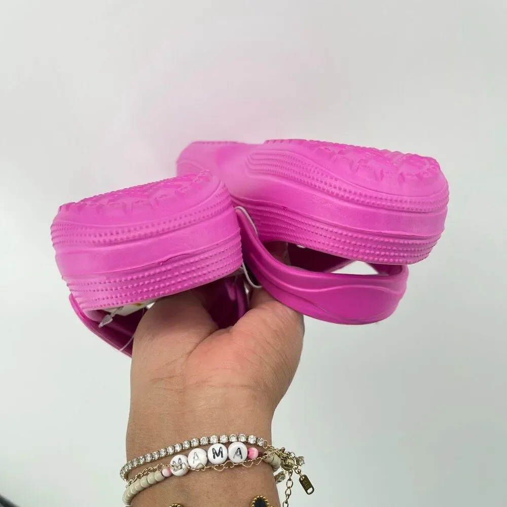 Women’s Hot Pink Clog Sandals Water Resistant Slip On Shoes NWT Size 5/6